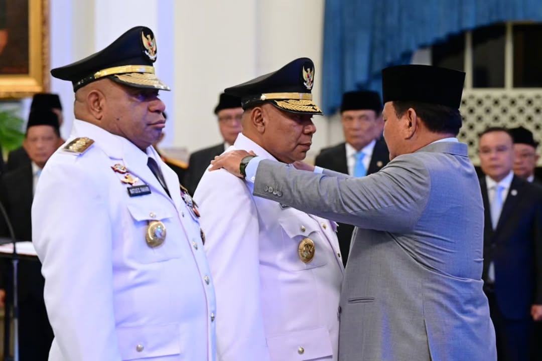 Presiden Prabowo Lantik Matius Fakhiri dan Aryoko Rumaropen sebagai Gubernur dan Wakil Gubernur Papua