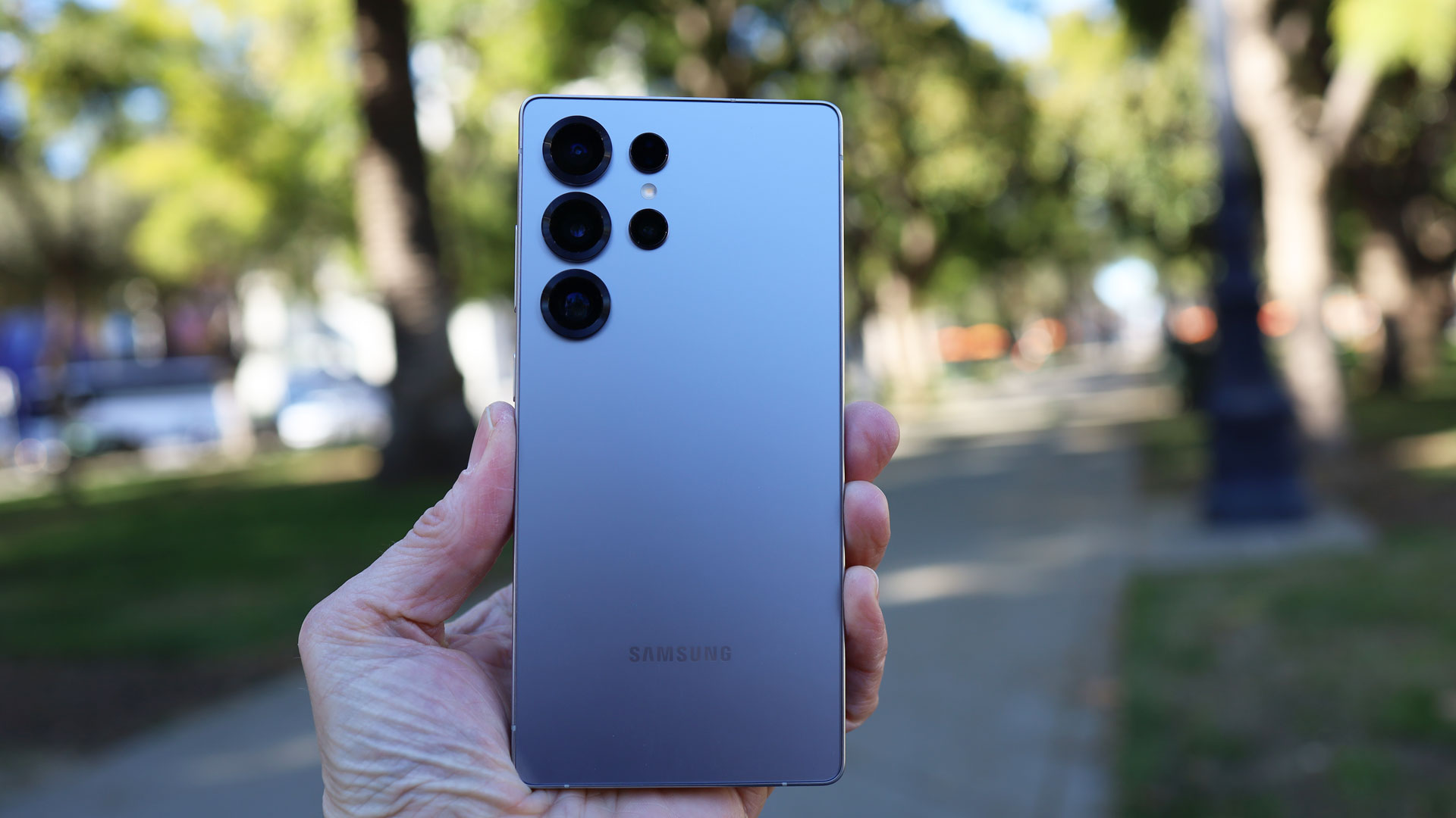 Smartphone Flagship 2026: Tren, Inovasi, dan Standar Baru