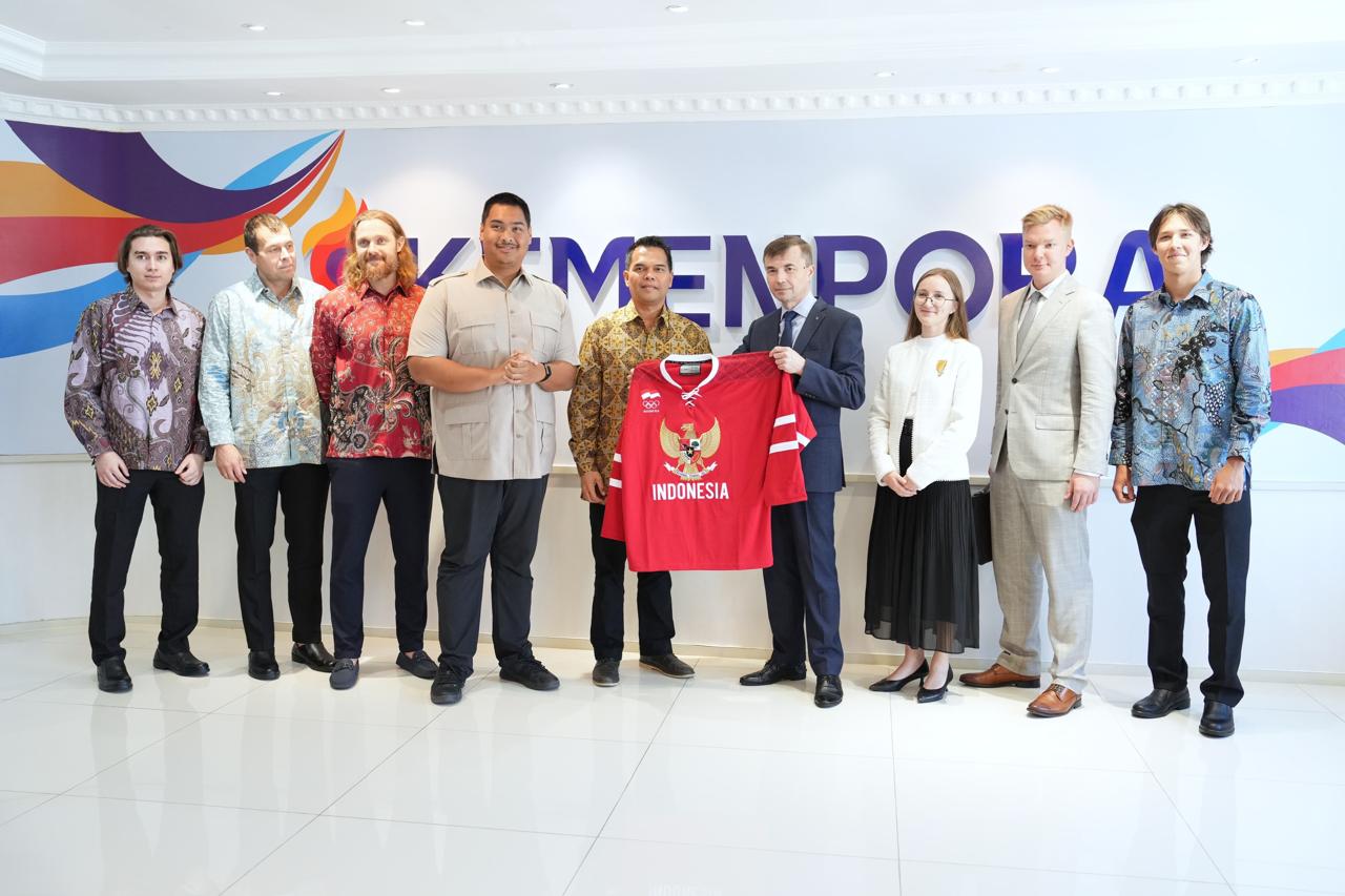 Menpora Dito Terima Dubes Sergei Tolchenov, Bahas Kerjasama Olahraga Indonesia-Rusia