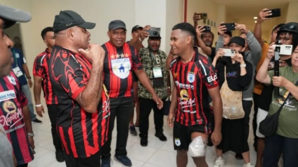 Gubernur Papua Mathius Fakhiri Siap Perjuangkan Sponsor untuk Persipura Jayapura