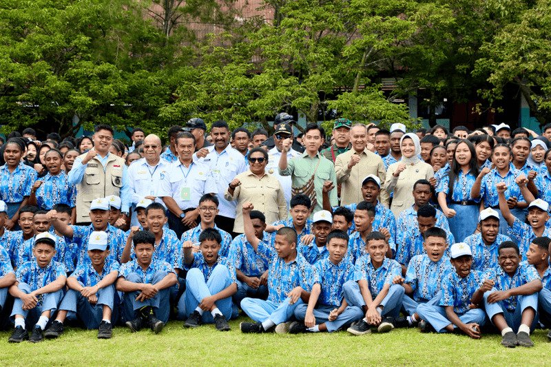 Dampingi Wapres Gibran, Wamendagri Tegaskan Percepatan Pembangunan Papua