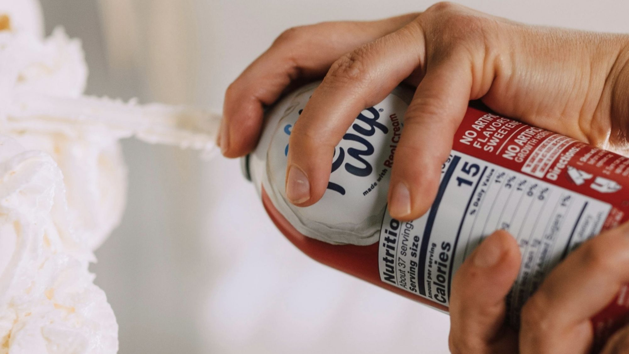 Bahaya Whipped Cream Disalahgunakan: Whippets dan Laughing Gas