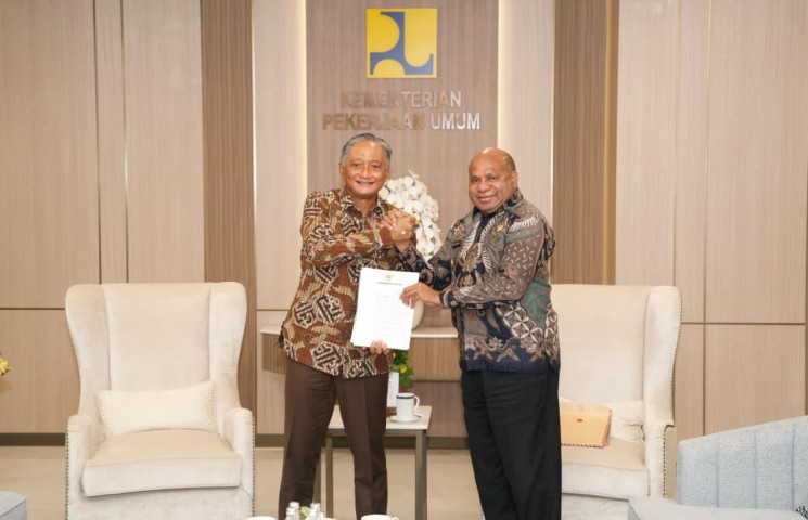 Gubernur Papua Usulkan Penanganan 9 Ruas Jalan Strategis ke Kementerian PU