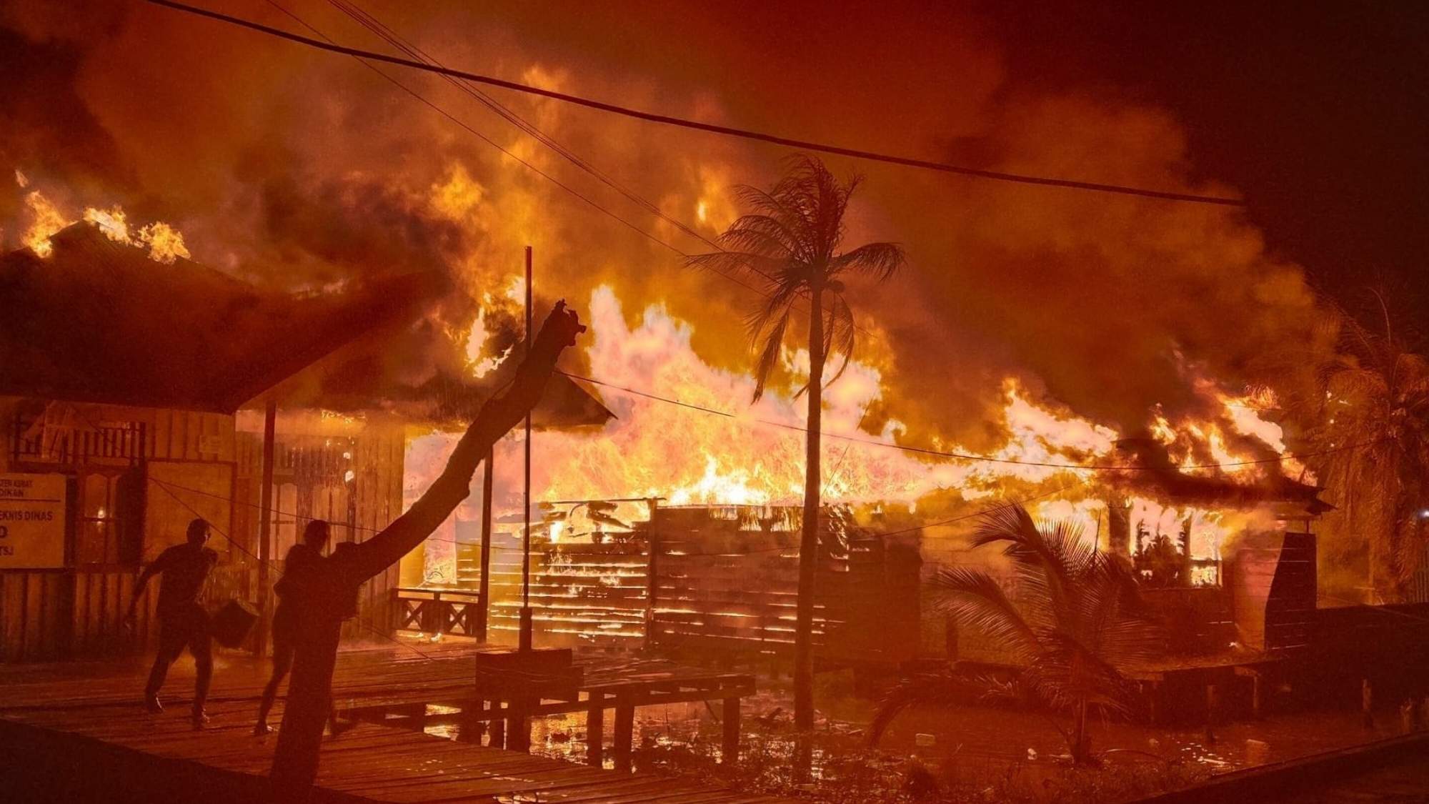 Kebakaran Dini Hari di Asmat, Mess Bank Papua dan Kantor Pendidikan Hangus