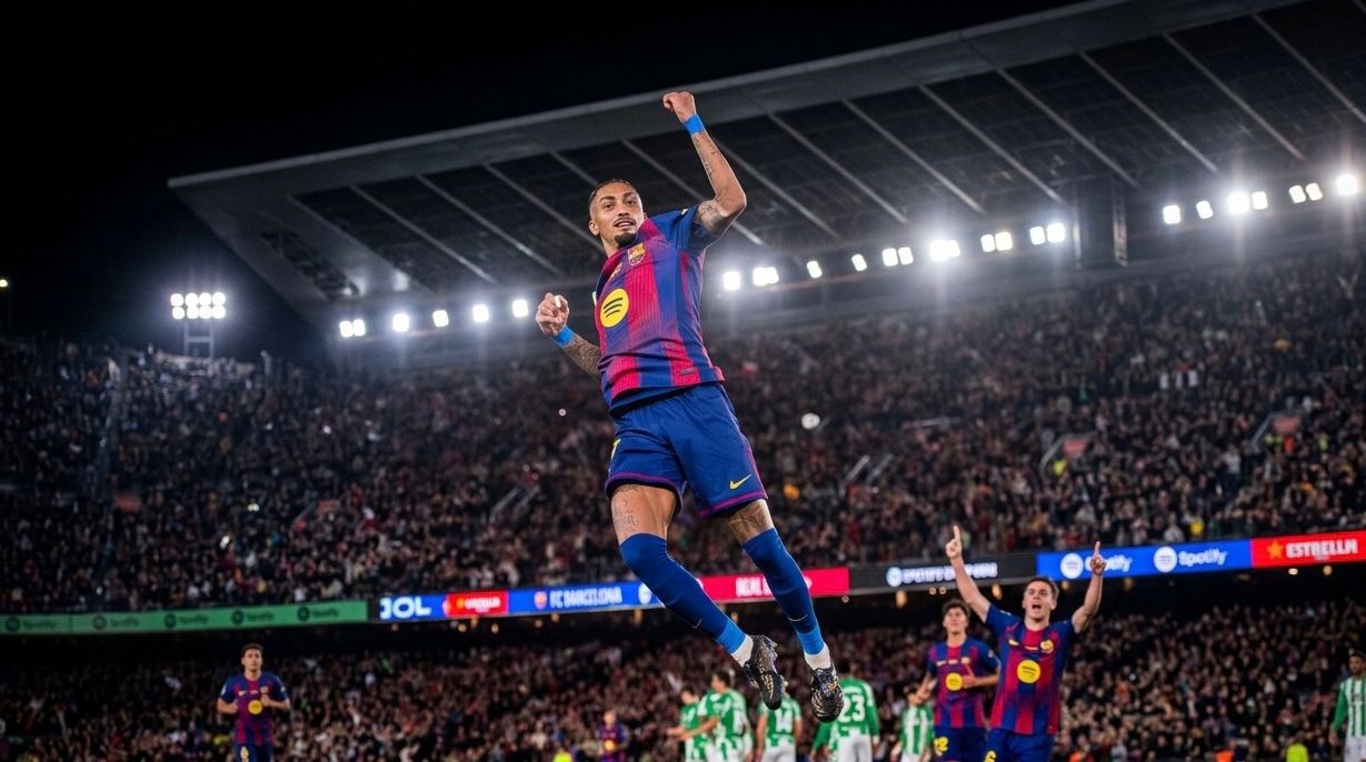 Raphinha Bersinar, Barcelona Tumbangkan Real Betis di Camp Nou