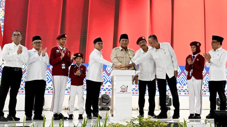 Presiden Prabowo Resmikan 166 Sekolah Rakyat di Seluruh Indonesia