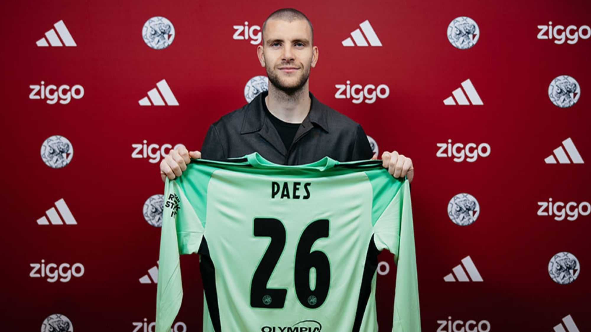 Ajax Amsterdam Resmi Rekrut Maarten Paes Hingga 2029