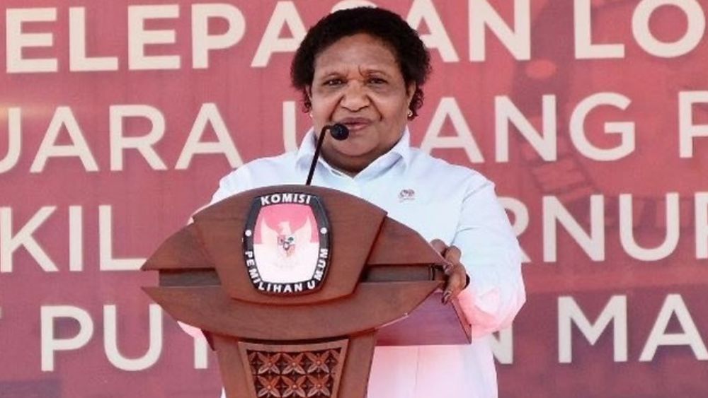 Wamendagri Resmi Lepas Distribusi Logistik PSU Papua di Jayapura