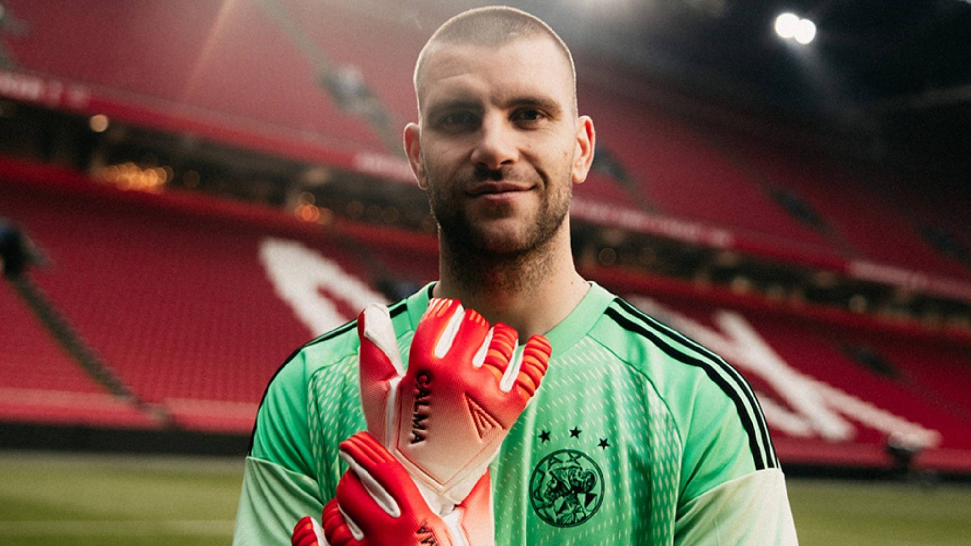 Dari Zinchenko sampai Weghorst, Inilah Rekan Maarten Paes di Ajax