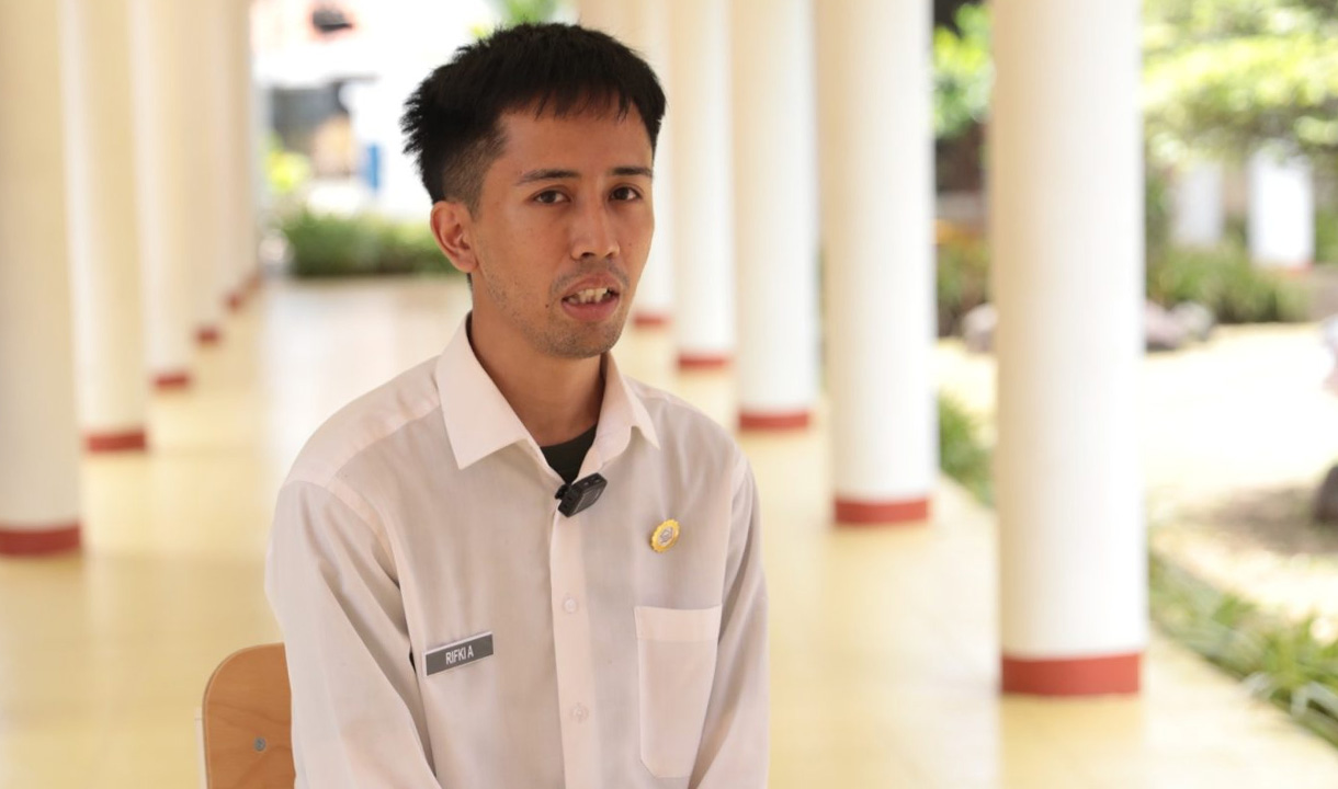 Guru Muda Lulusan Australia Mengajar di Sekolah Rakyat: Program Ini Tepat Sasaran