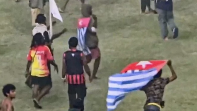 Persipura Gagal Promosi, Suporter Rusuh dan Kibarkan Bendera OPM