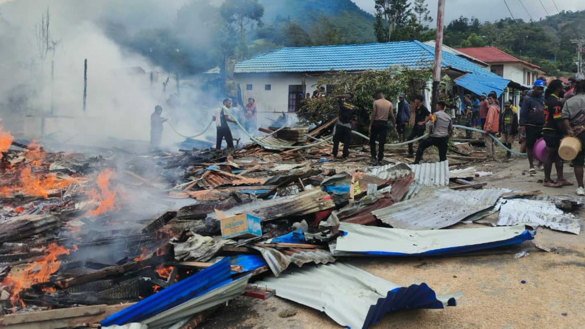 Api Melalap 100 Bangunan di Tolikara, Kerugian Capai Rp22 Miliar