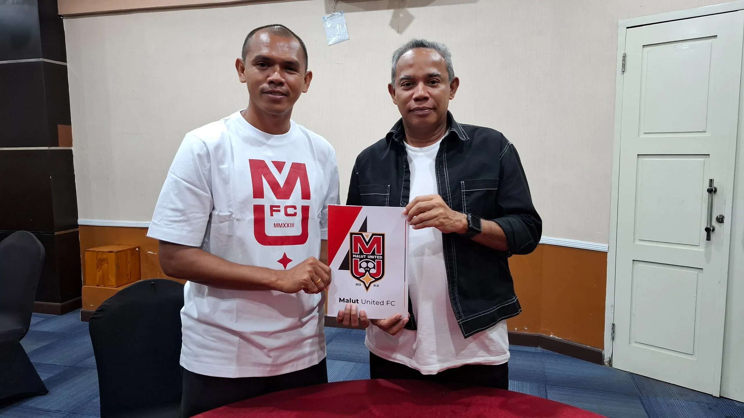 Naik Level! Ricardo Salampessy Gabung Malut United Usai Tinggalkan Persipura