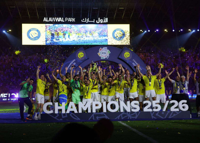 Brace Cristiano Ronaldo Antar Al Nassr Raih Trofi Liga Arab Saudi Musim Ini