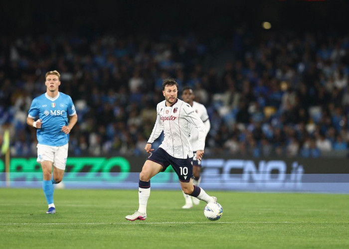 Napoli Tumbang Dramatis dari Bologna, Tiket Liga Champions Belum Aman