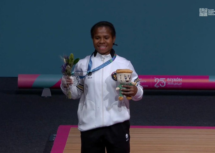 Lifter Papua Basilia Bamerop Ninggan Raih Tiga Perak di Islamic Solidarity Games 2025