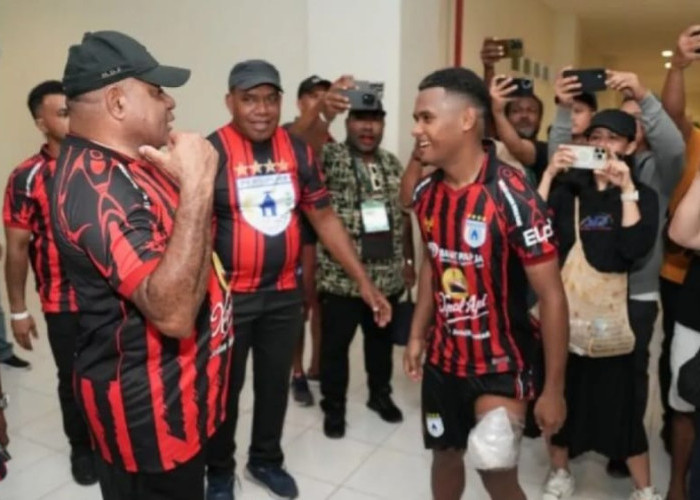 Gubernur Papua Mathius Fakhiri Siap Perjuangkan Sponsor untuk Persipura Jayapura