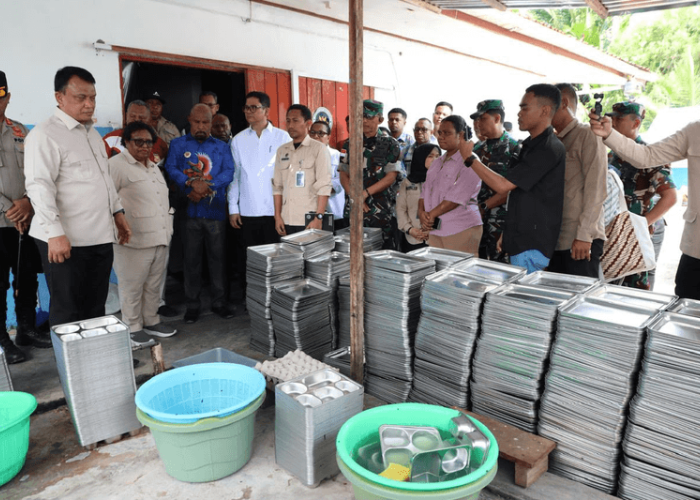 Kasus Keracunan MBG di Papua, Kemendagri dan BGN Evaluasi SPPG Depapre