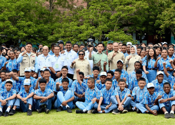 Dampingi Wapres Gibran, Wamendagri Tegaskan Percepatan Pembangunan Papua