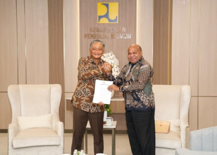 Gubernur Papua Usulkan Penanganan 9 Ruas Jalan Strategis ke Kementerian PU