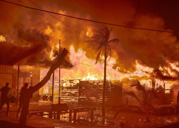 Kebakaran Dini Hari di Asmat, Mess Bank Papua dan Kantor Pendidikan Hangus