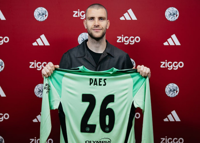 Ajax Amsterdam Resmi Rekrut Maarten Paes Hingga 2029