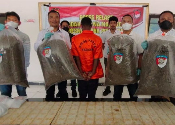 Warga Papua Nugini Ditangkap di Jayapura Bawa 21 Kg Ganja