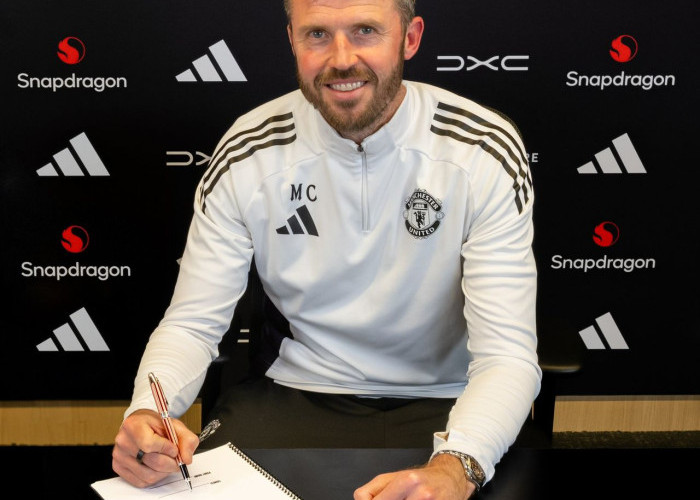 Carrick Resmi Nahkodai Manchester United Secara Permanen hingga 2028
