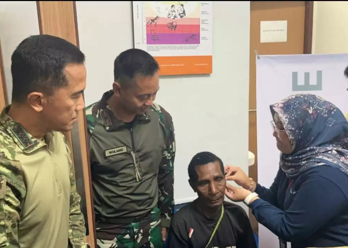 Hearing Center Pertama di Papua Resmi Dibuka, Kogabwilhan III Salurkan Alat Bantu Dengar