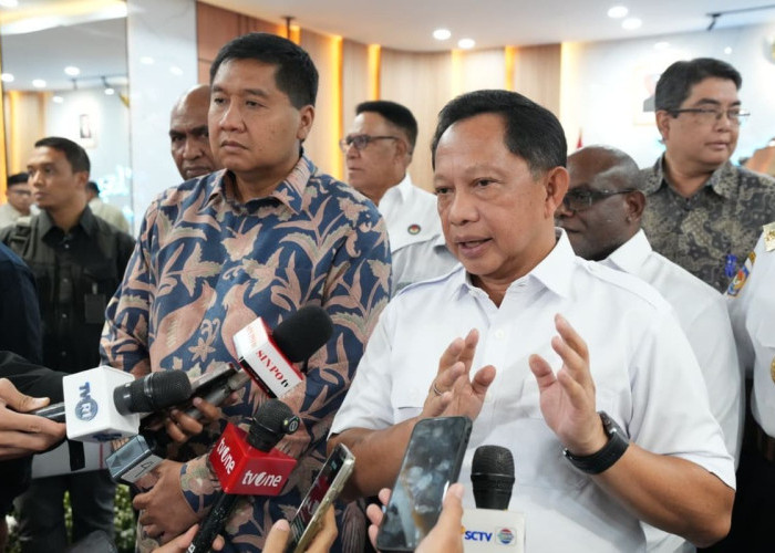 Tito Karnavian Puji Program Bedah Rumah di Papua, Target 21 Ribu Unit