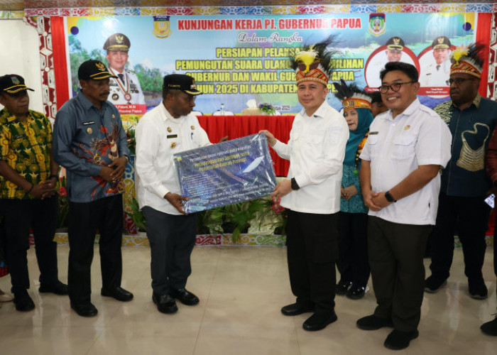 Dorong PSU dan Layanan Publik, Papua Distribusikan 44 Unit Starlink ke Waropen