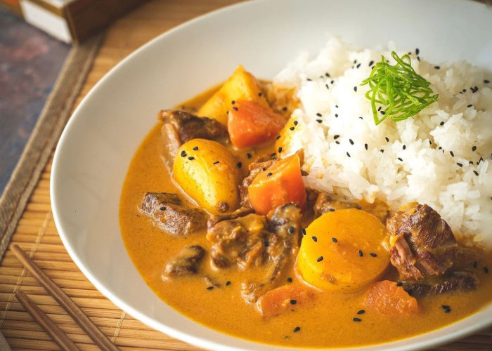 Bosan Sate dan Rendang? Coba Japanese Beef Curry untuk Olahan Daging Kurban Iduladha