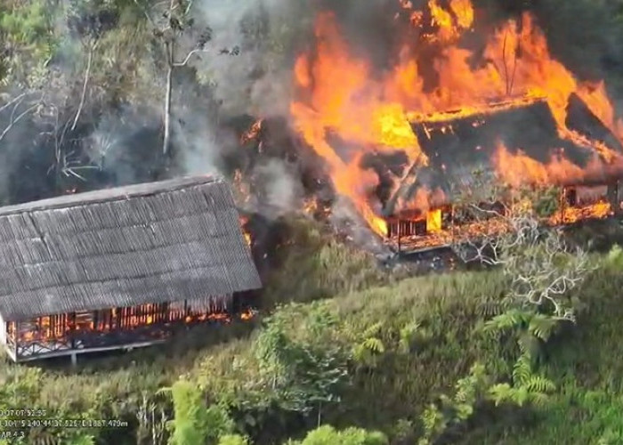 KKB Bakar Sekolah di Kiwirok, Aparat Gabungan TNI-Polri Buru 16 Anggota Ngalum Kupel