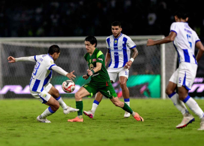 Hasil Persebaya vs Persib 2-2, Drama Empat Gol Warnai Big Match di GBT