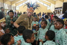 AHY Sebut Sekolah Rakyat Jadi Upaya Putus Rantai Kemiskinan di Papua